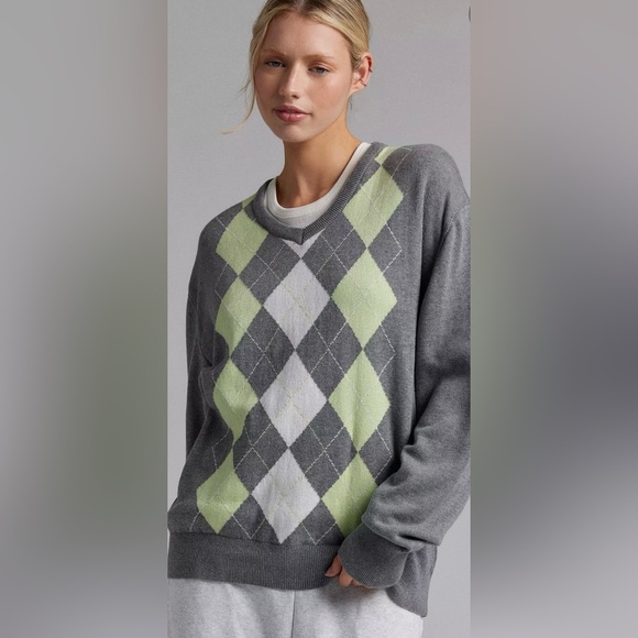 BDG Sweaters - Gray Argyle Crewneck Sweater (2)